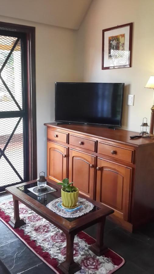Casa Folks - Bed And Breakfast Puerto Iguazu Luaran gambar