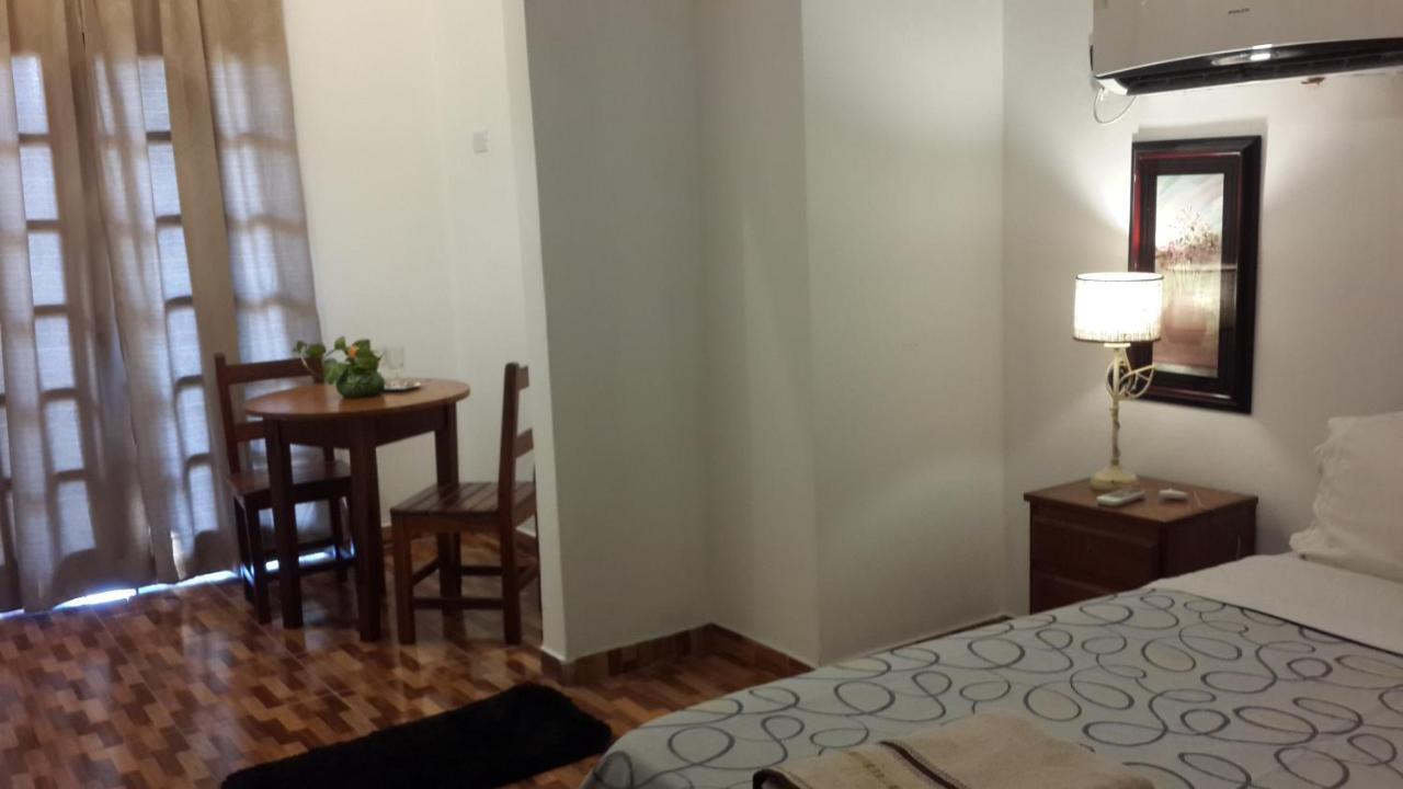 Casa Folks - Bed And Breakfast Puerto Iguazu Luaran gambar
