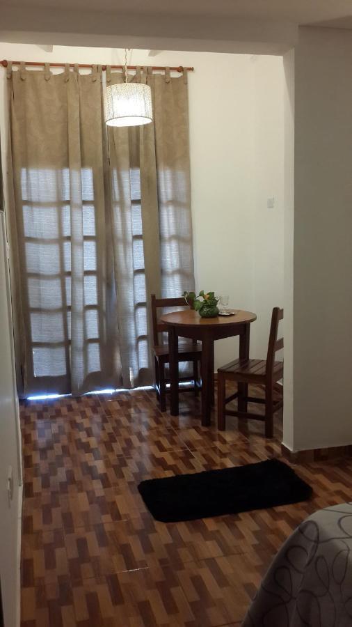 Casa Folks - Bed And Breakfast Puerto Iguazu Luaran gambar