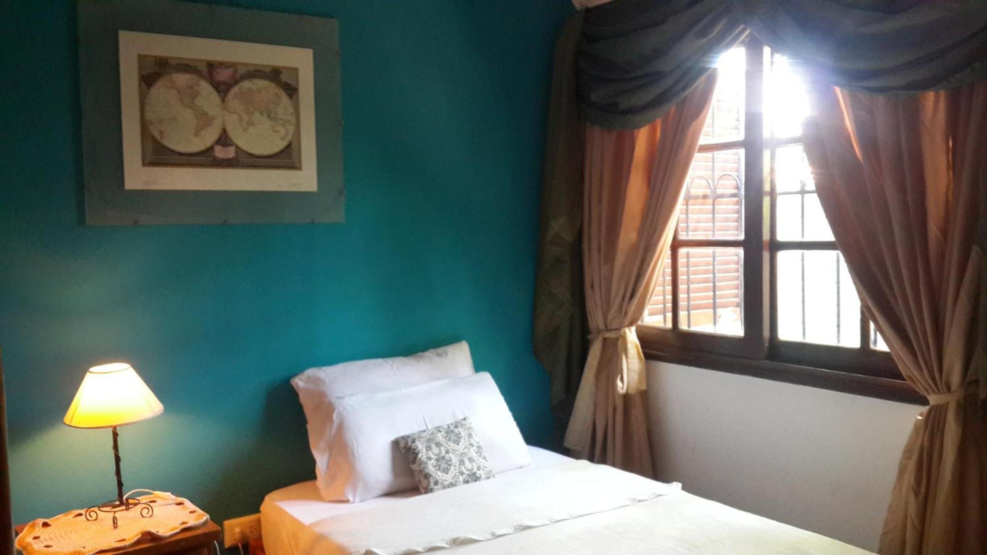 Casa Folks - Bed And Breakfast Puerto Iguazu Luaran gambar